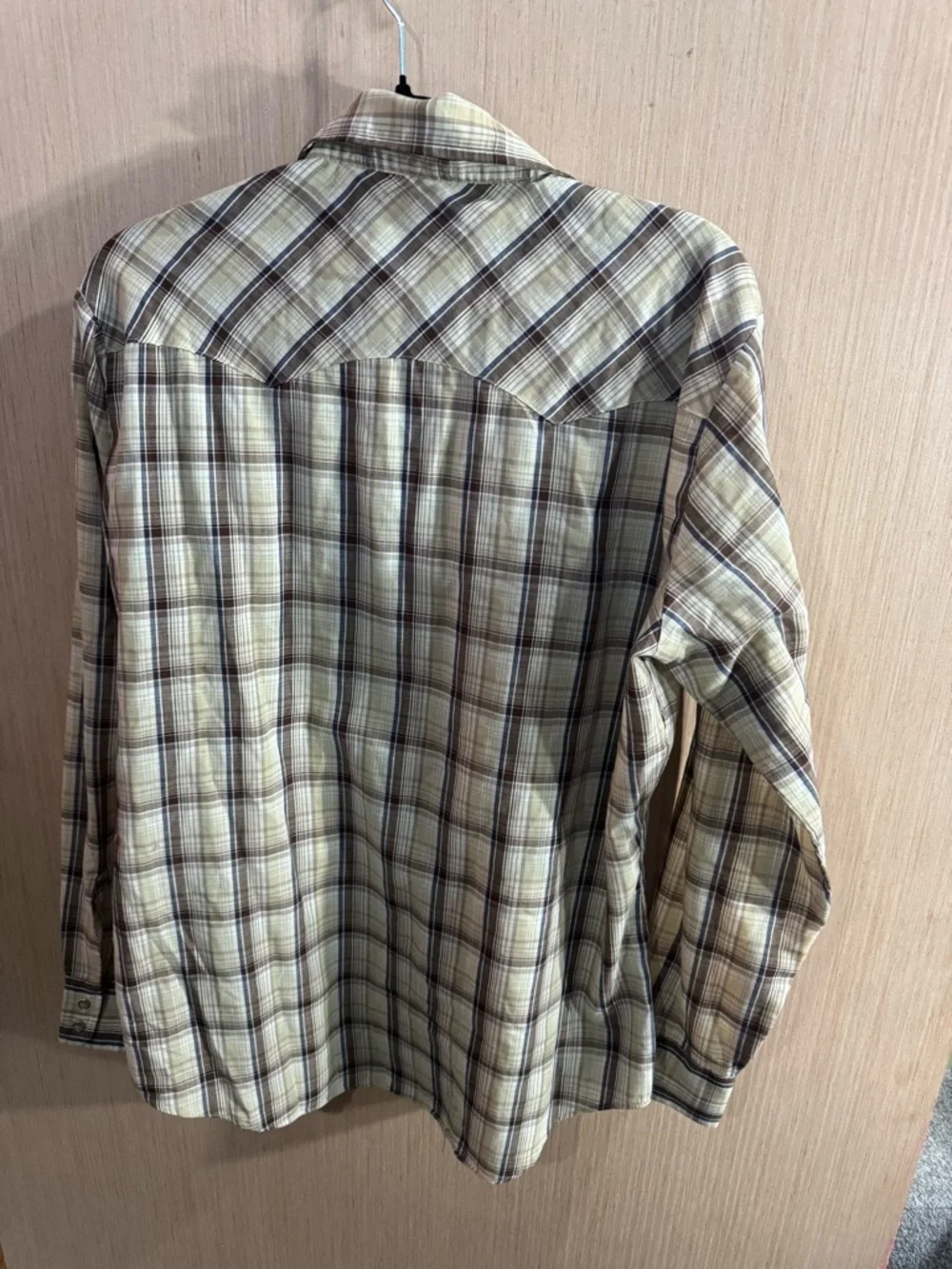 Levi's Plaid Button Snap Shirt in Beige & Brown Size Large